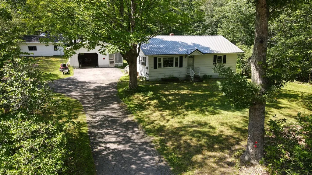 177 Mccarty Road Glenburn ME 04401