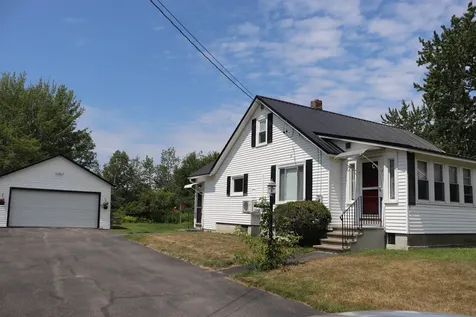 17 Main Street Bradley ME 04411