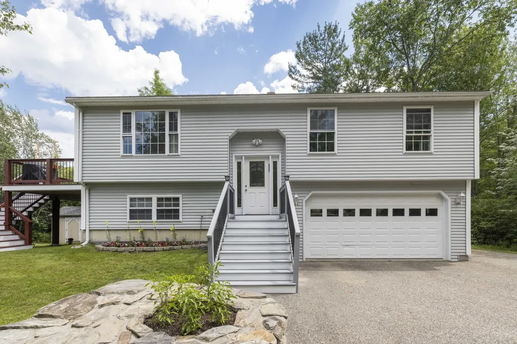 8 Oakland Street Saco ME 04072