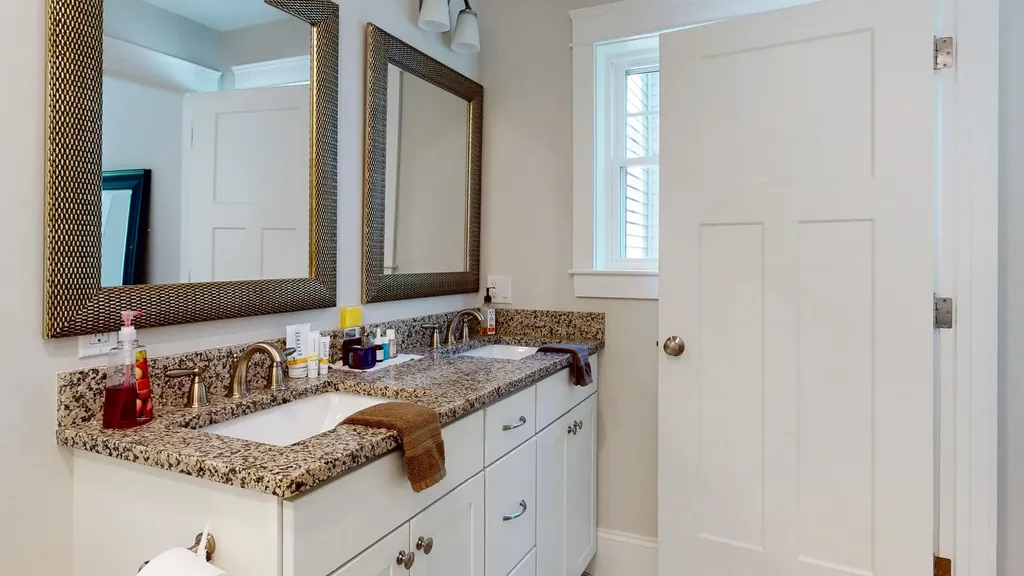 25 Webhannet Place Kennebunk ME 04043
