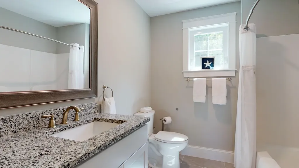 25 Webhannet Place Kennebunk ME 04043
