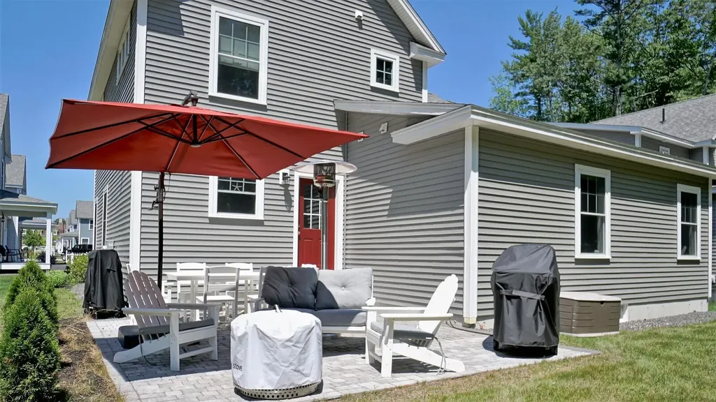 25 Webhannet Place Kennebunk ME 04043