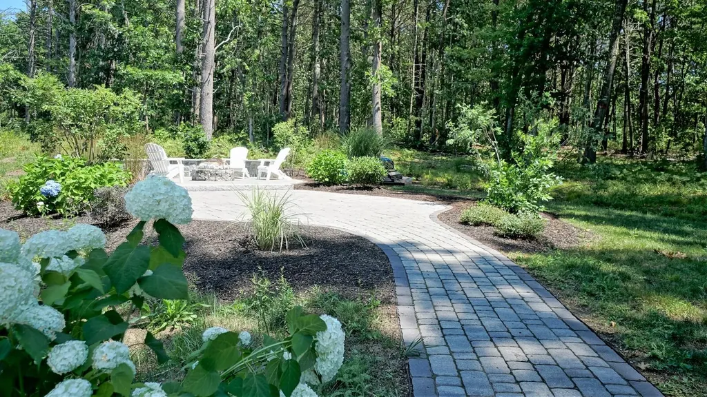 25 Webhannet Place Kennebunk ME 04043