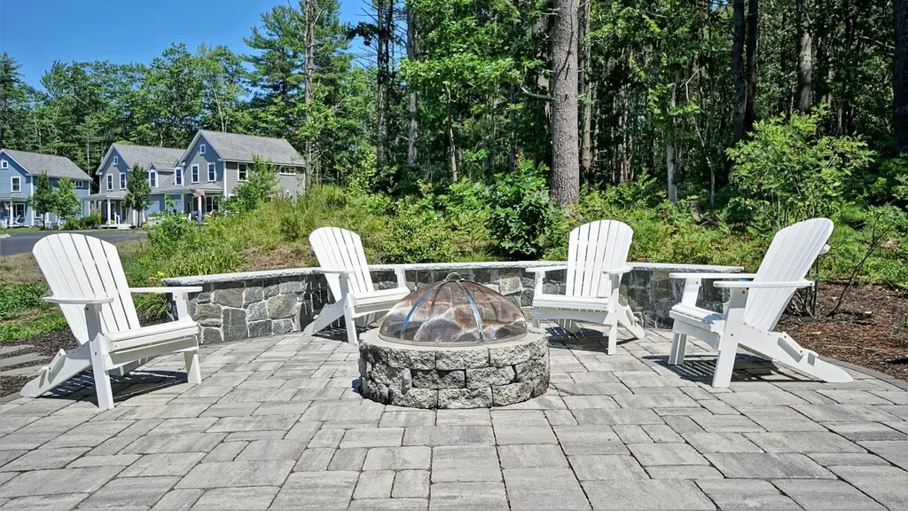 25 Webhannet Place Kennebunk ME 04043