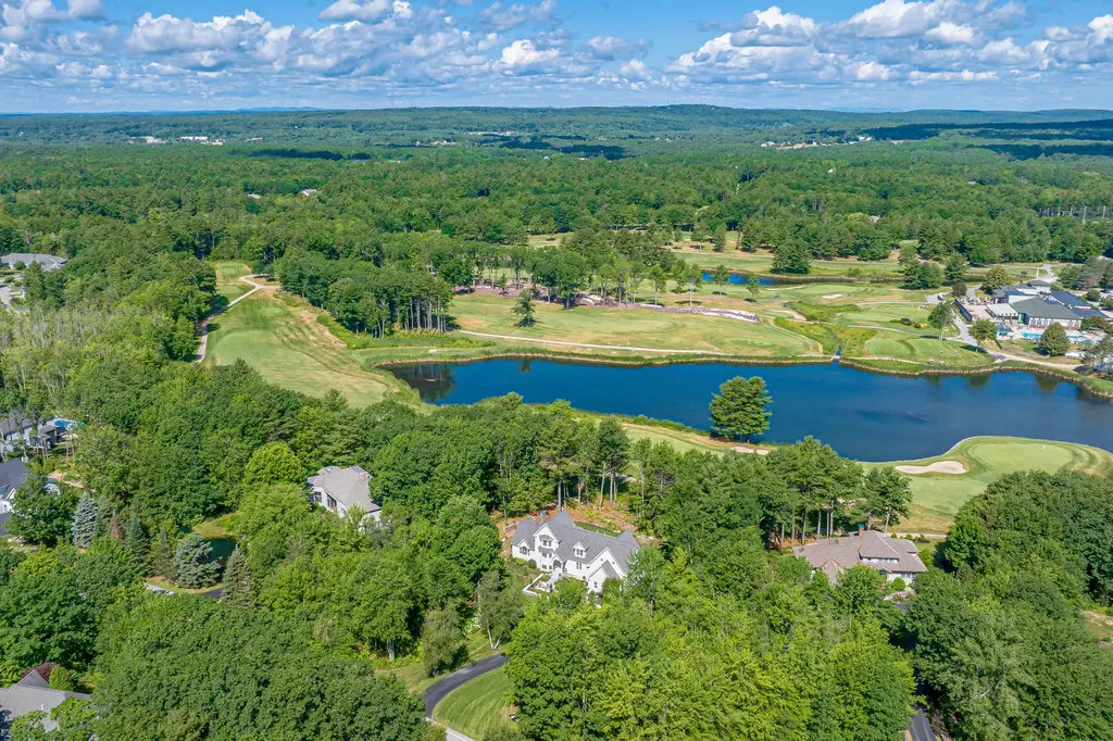 7 Old Oak Way Falmouth ME 04105