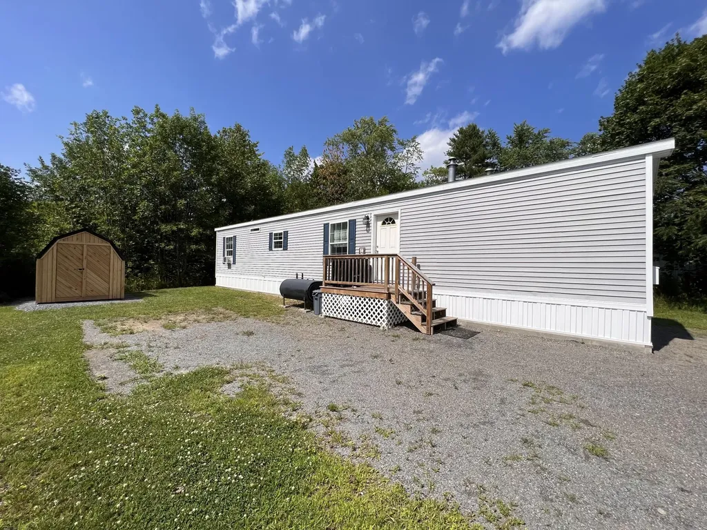 134 Leonard Street Pittsfield ME 04967
