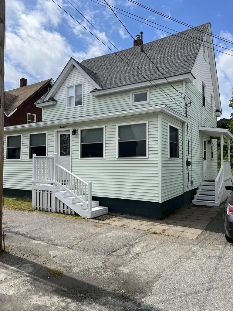 26 Katahdin Avenue Millinocket ME 04462