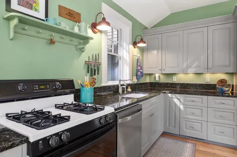 17 Old South Road South Berwick ME 03908