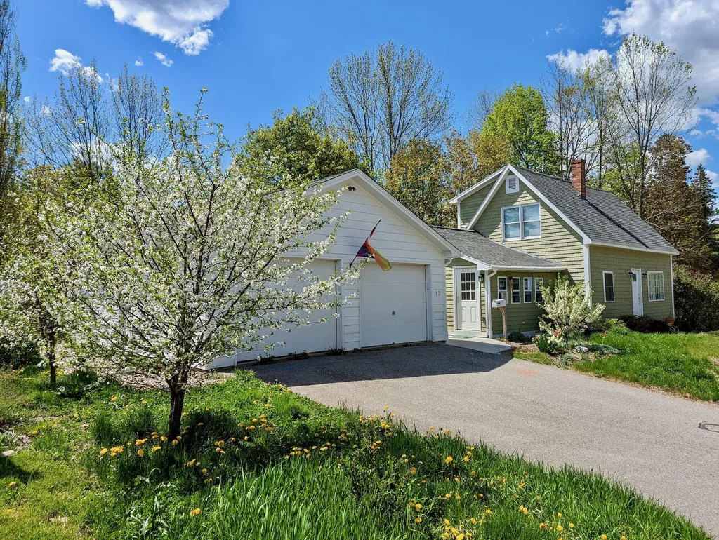 12 Hicks Road Augusta ME 04330
