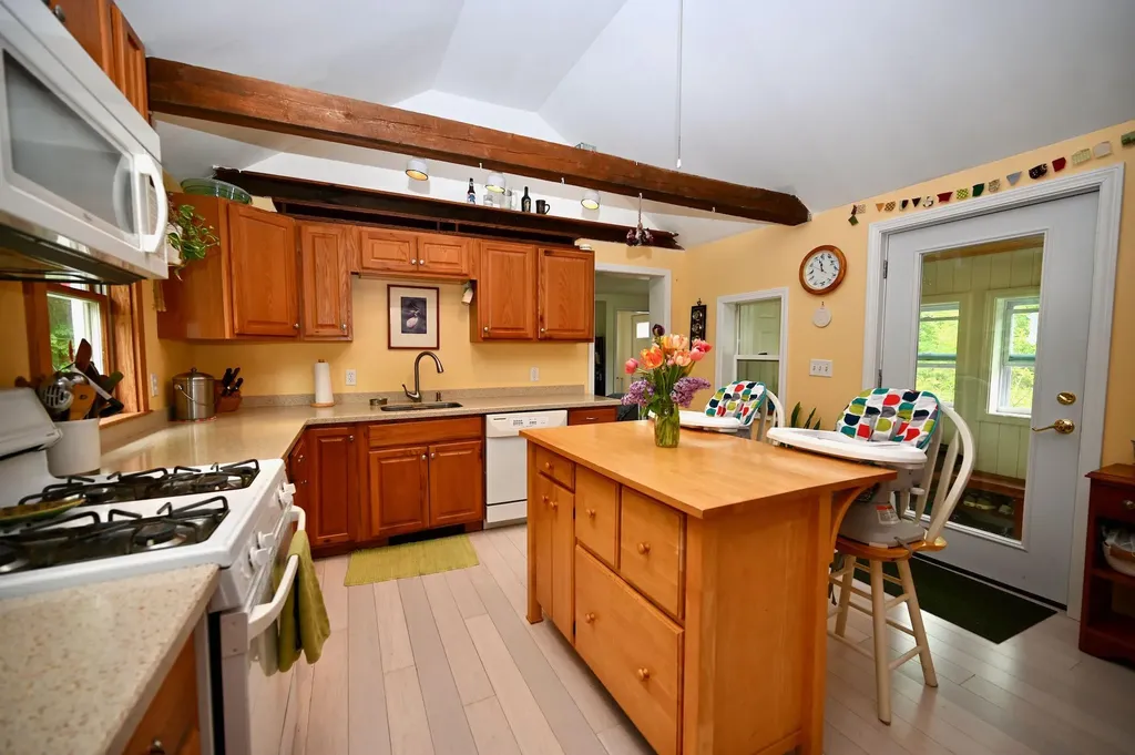 12 Hicks Road Augusta ME 04330