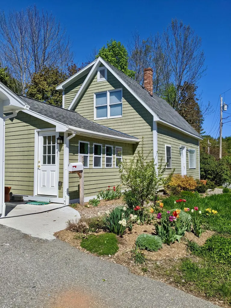 12 Hicks Road Augusta ME 04330