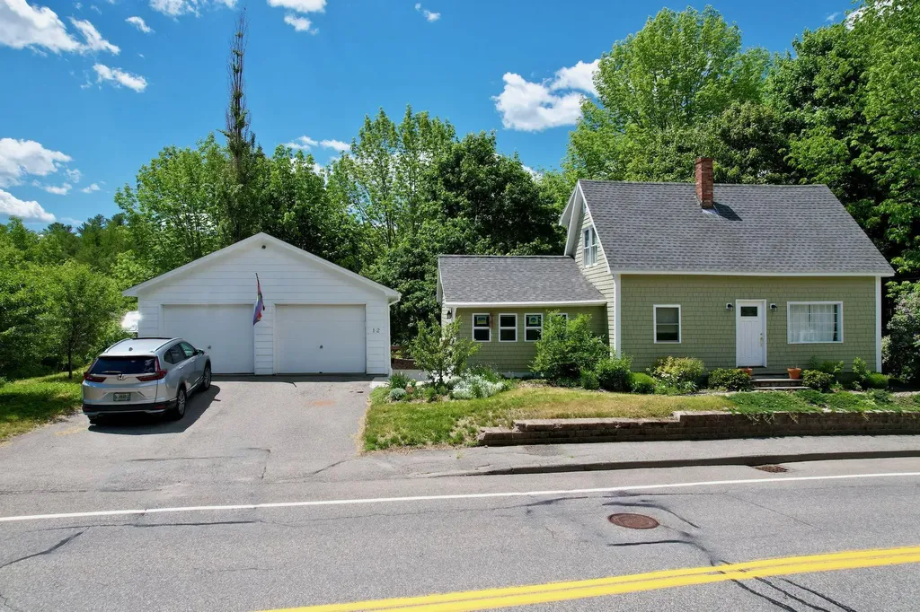 12 Hicks Road Augusta ME 04330