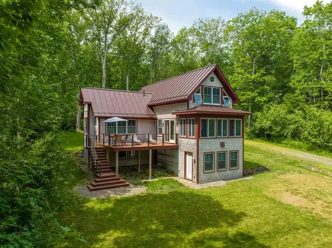 613 Shore Road Northport ME 04849