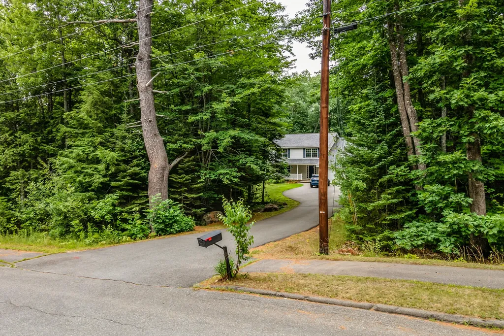 22 Maxfield Drive Orono ME 04473