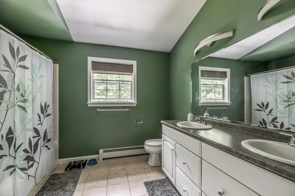22 Maxfield Drive Orono ME 04473