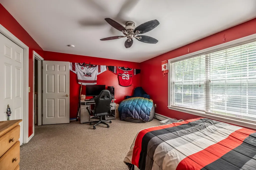 22 Maxfield Drive Orono ME 04473
