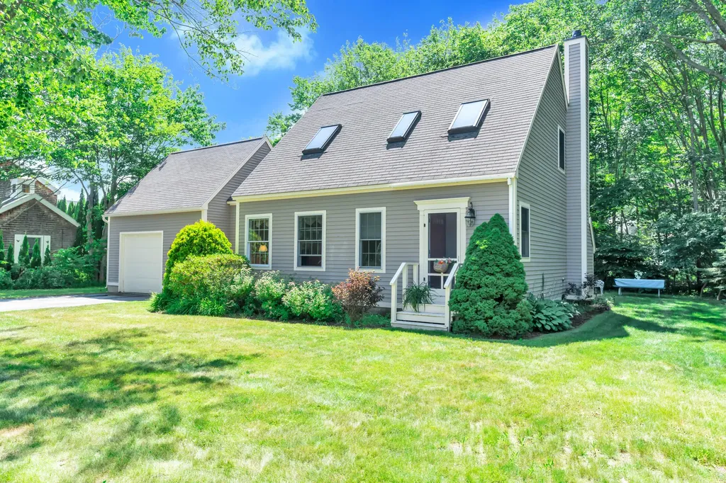 31 Wildwood Avenue Kennebunkport ME 04046