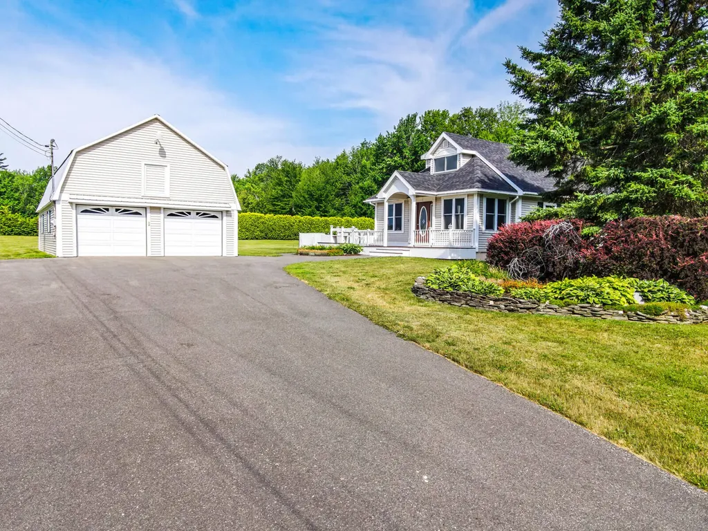 43 Berry Road Pittsfield ME 04967
