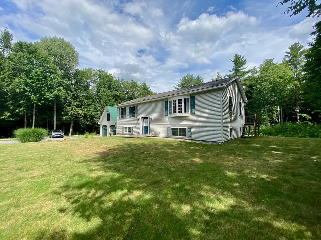 15 Pleasant Drive Minot ME 04258
