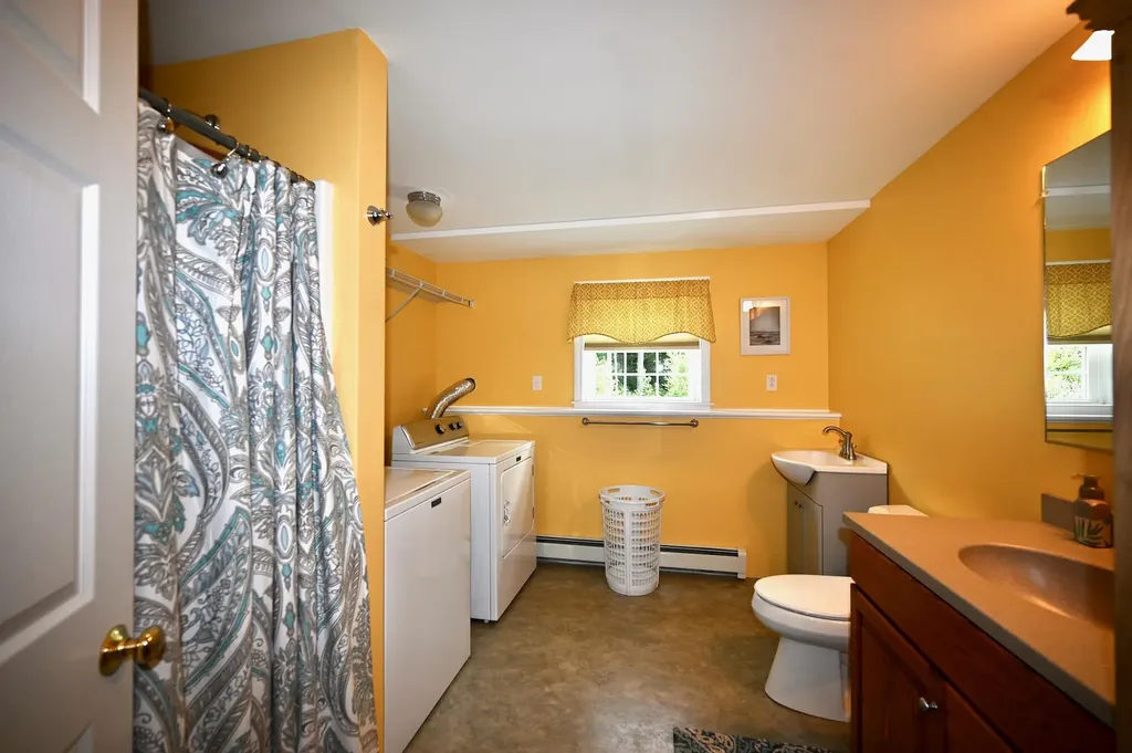 15 Pleasant Drive Minot ME 04258