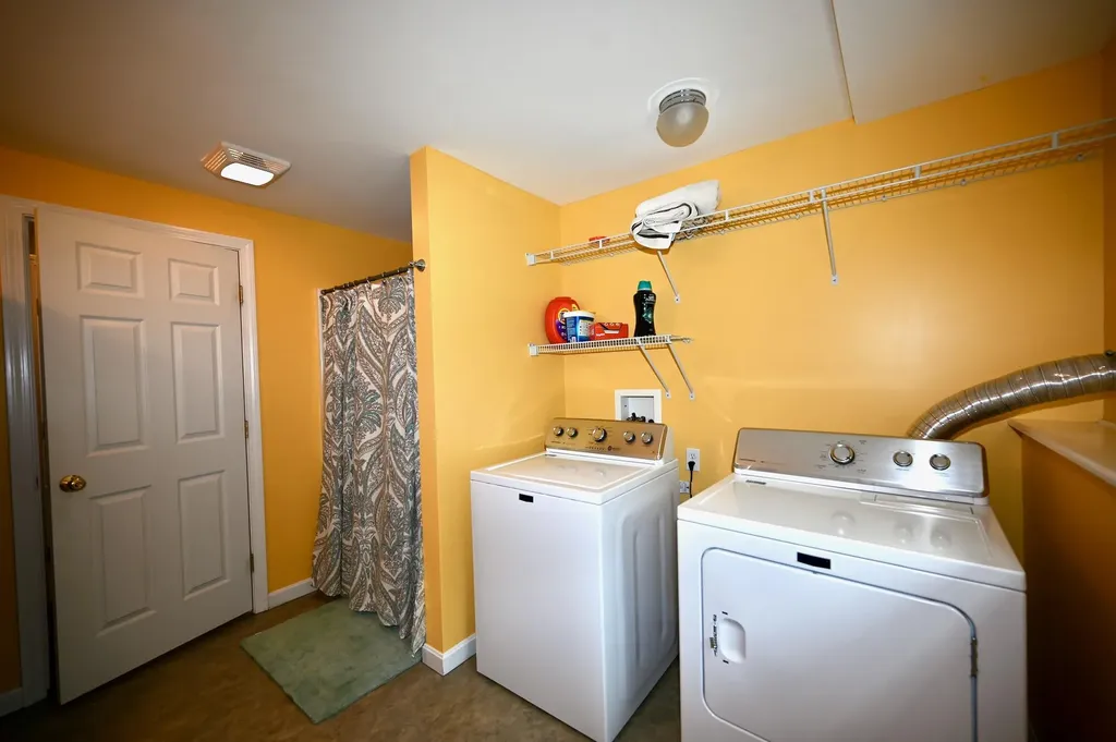 15 Pleasant Drive Minot ME 04258