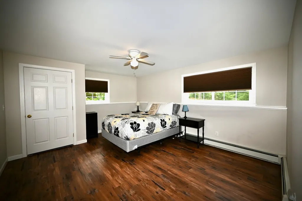 15 Pleasant Drive Minot ME 04258