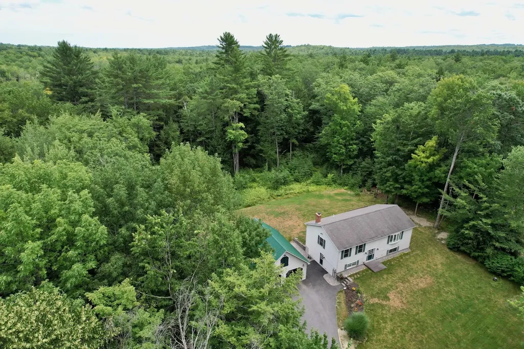 15 Pleasant Drive Minot ME 04258