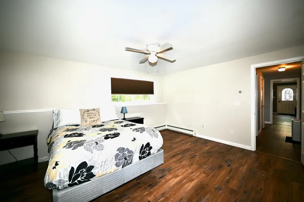 15 Pleasant Drive Minot ME 04258