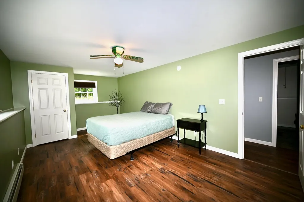 15 Pleasant Drive Minot ME 04258