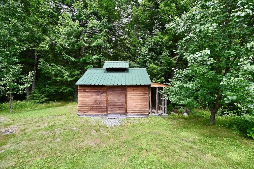 15 Pleasant Drive Minot ME 04258