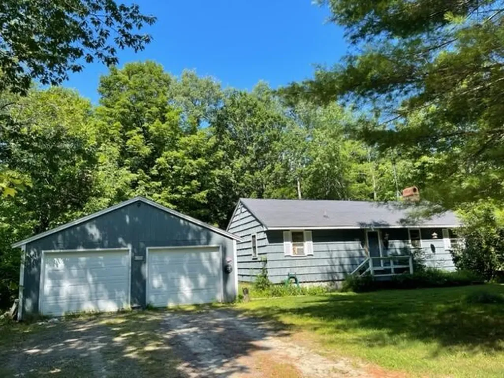 27 Lovejoy Shores Drive Fayette ME 04349