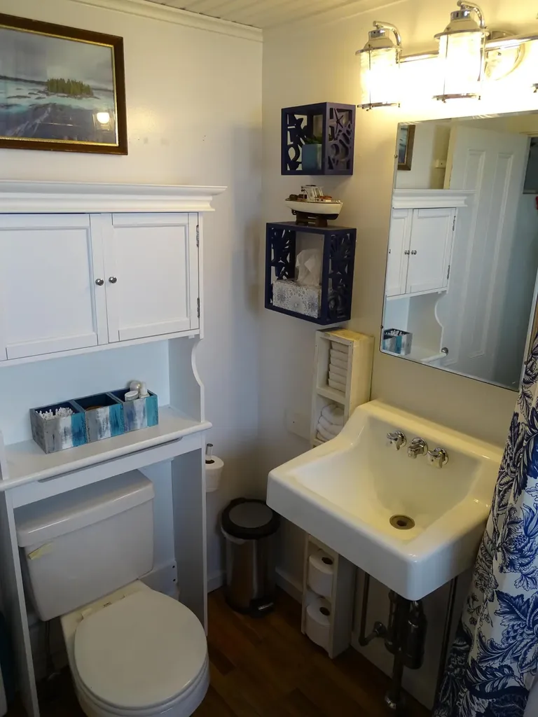 133 Ledgelawn Avenue Bar Harbor ME 04609