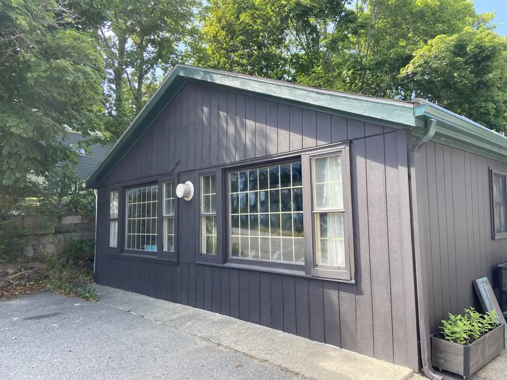 133 Ledgelawn Avenue Bar Harbor ME 04609