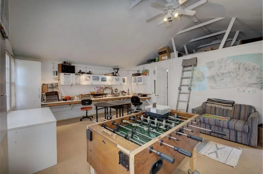 133 Ledgelawn Avenue Bar Harbor ME 04609
