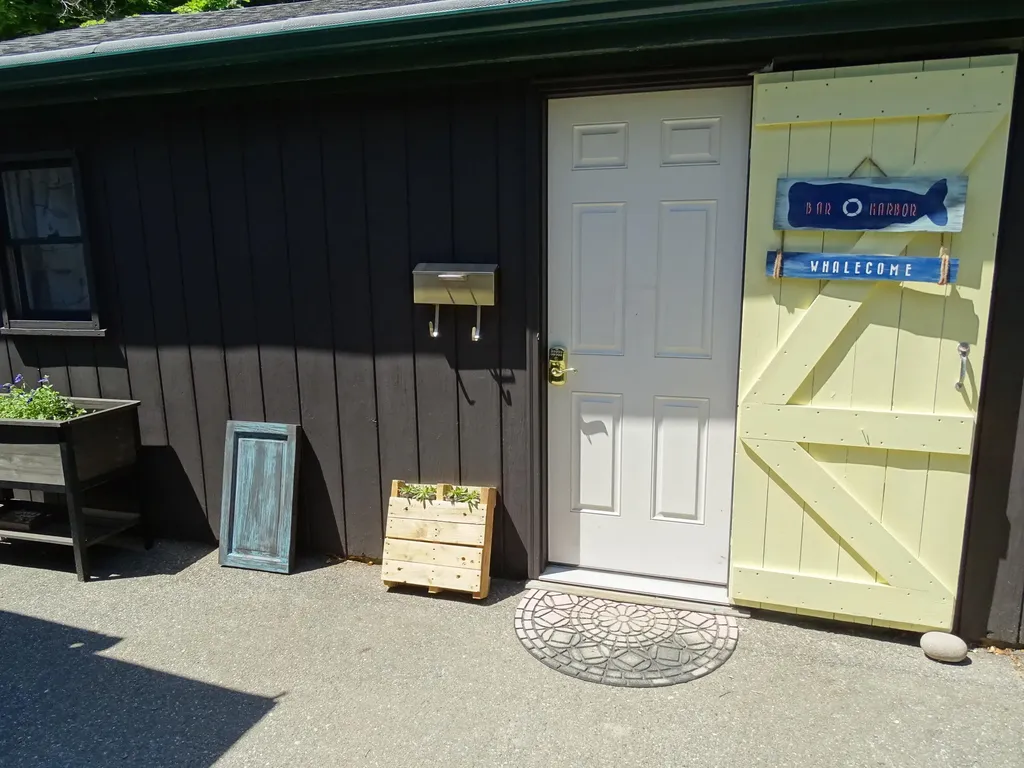 133 Ledgelawn Avenue Bar Harbor ME 04609