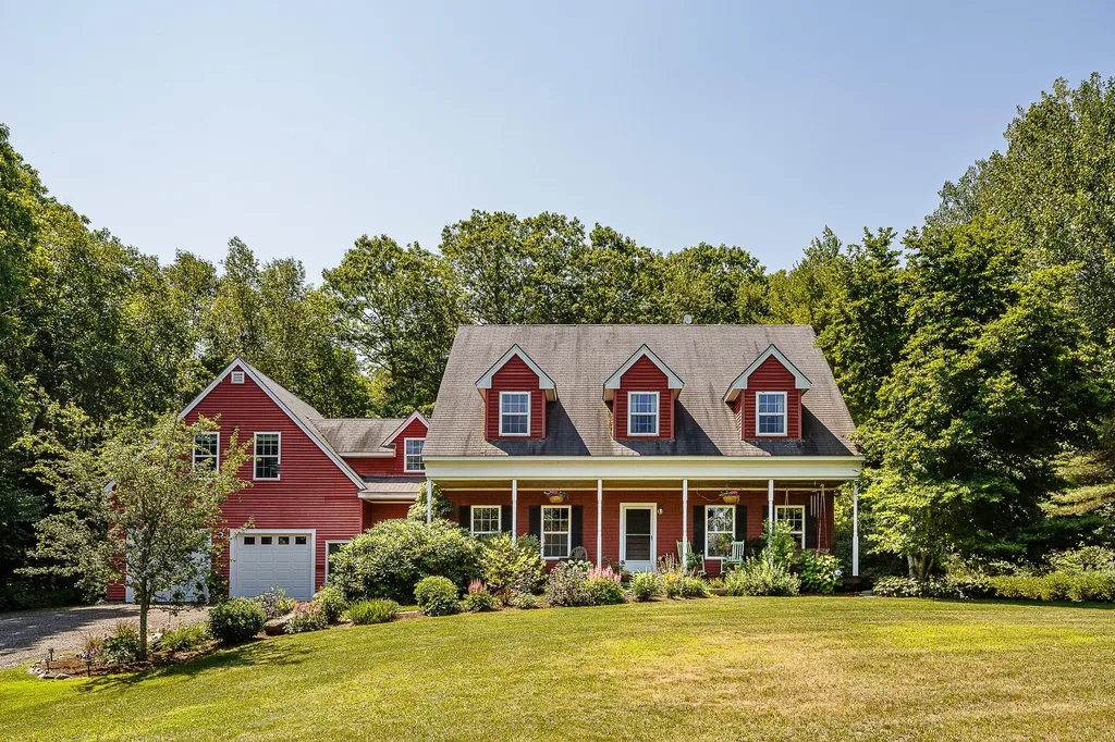 30 Pumpkin Way Rockport ME 04856