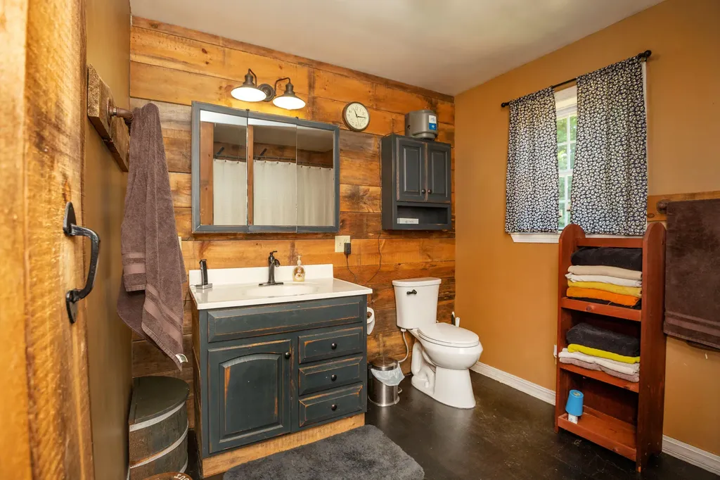 1254 West Road Litchfield ME 04350