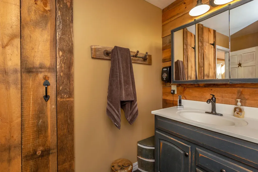 1254 West Road Litchfield ME 04350