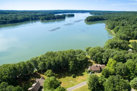 23 Waterview Lane Newcastle ME 04553