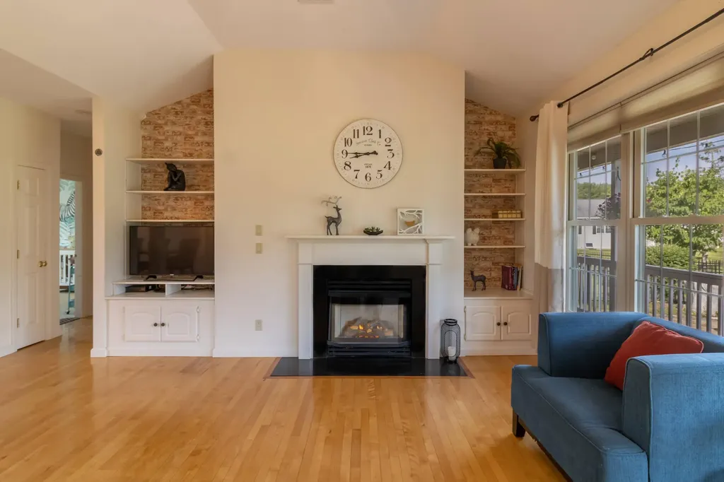 12 Camden Court Brewer ME 04412