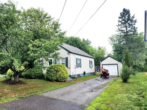 33 W Bates Street Auburn ME 04210