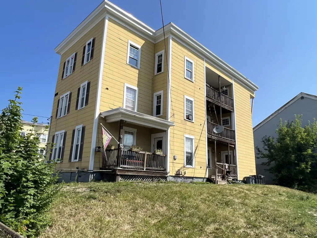 134 Pierce Street Lewiston ME 04240