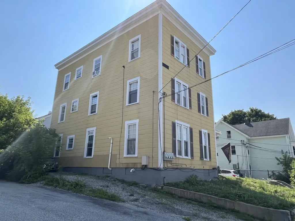 134 Pierce Street Lewiston ME 04240