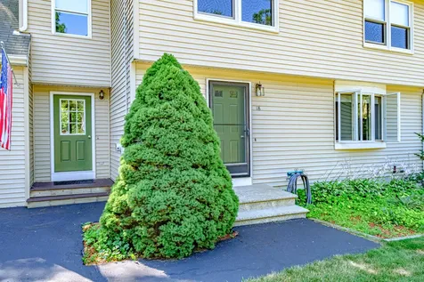 18 Springtree Lane South Berwick ME 03908