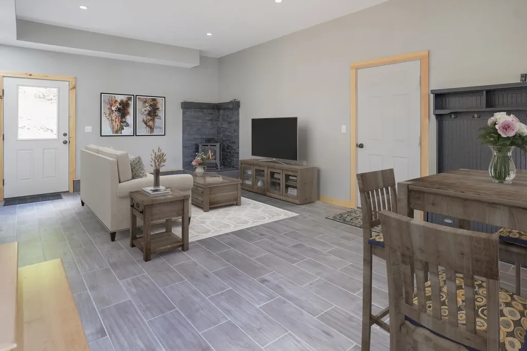 455 Memorial Drive Winthrop ME 04364