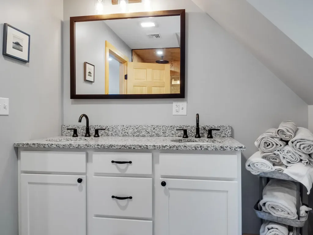 455 Memorial Drive Winthrop ME 04364