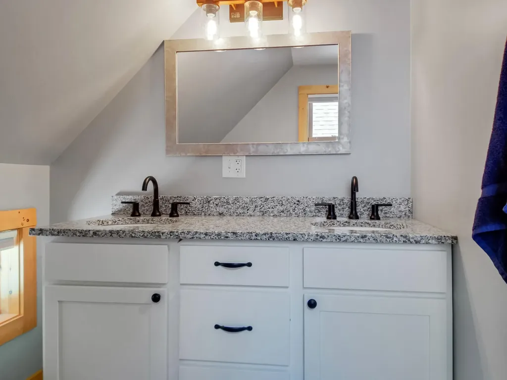 455 Memorial Drive Winthrop ME 04364