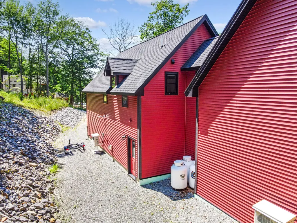 455 Memorial Drive Winthrop ME 04364