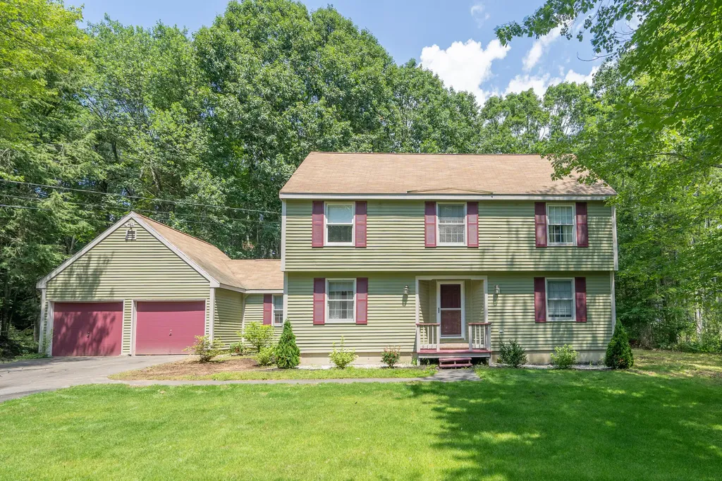 1 Lois Lane Kennebunk ME 04043