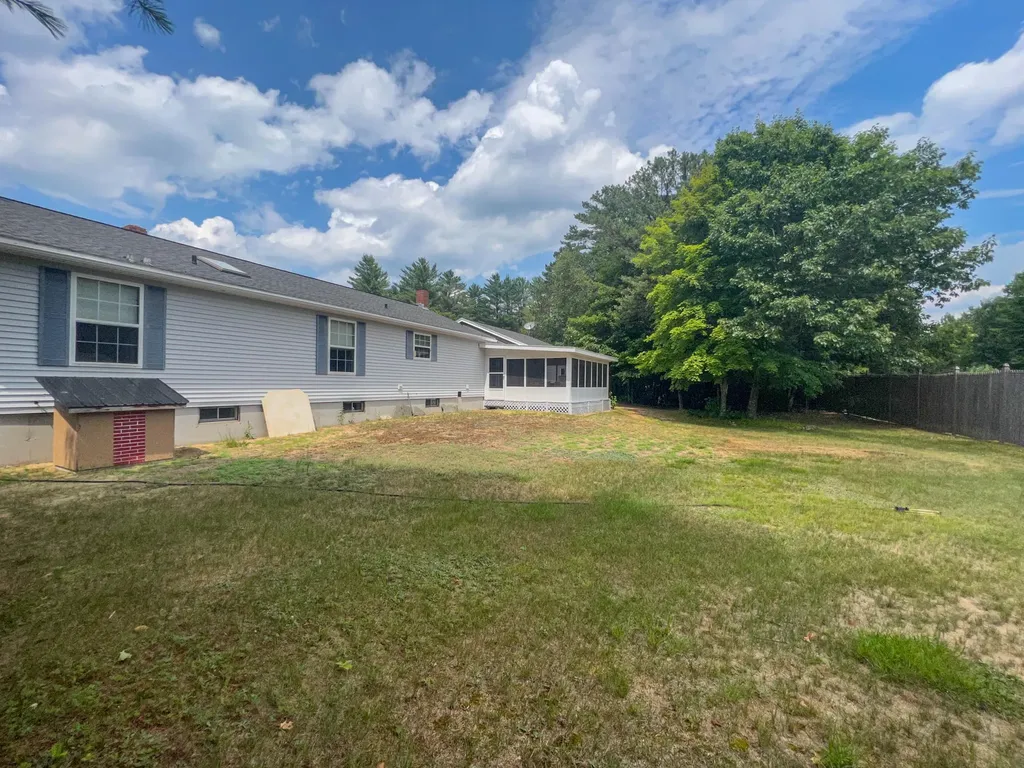 117 Skeetfield Road Oxford ME 04270